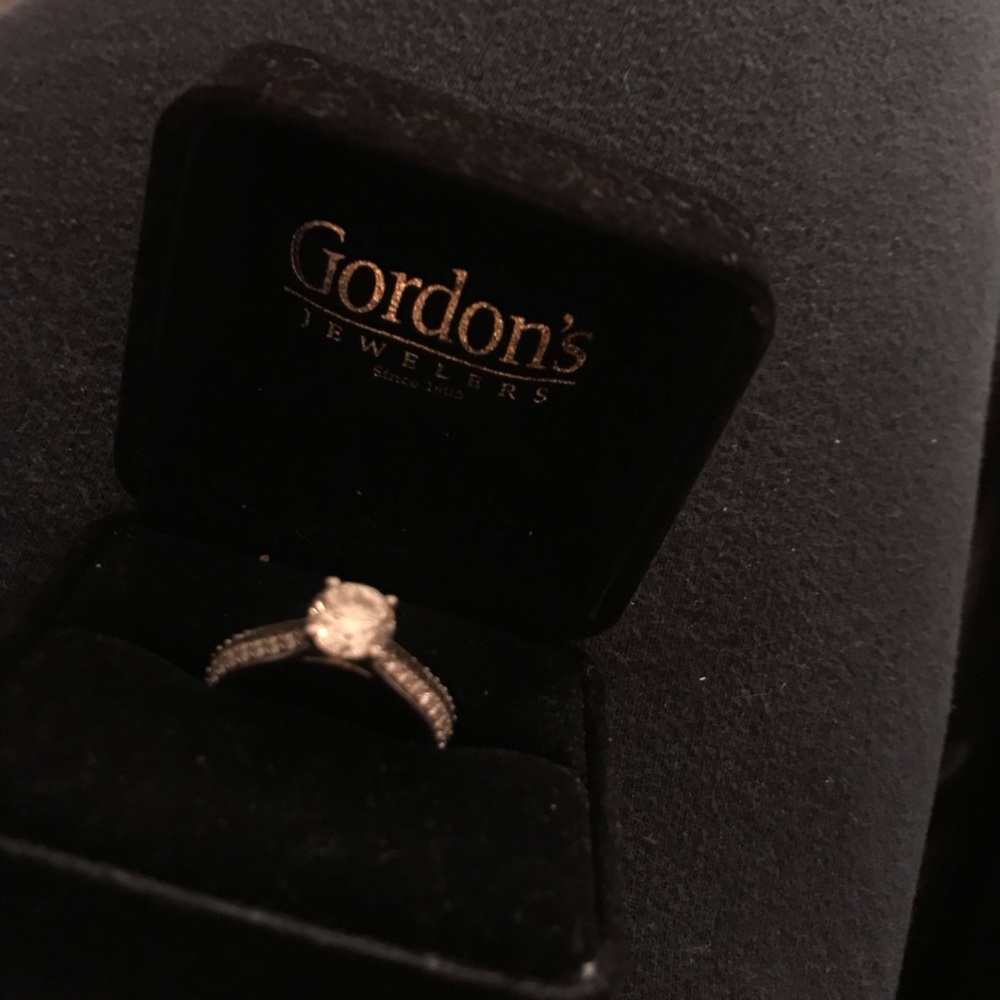 diamond ring - Picture 3 of 5